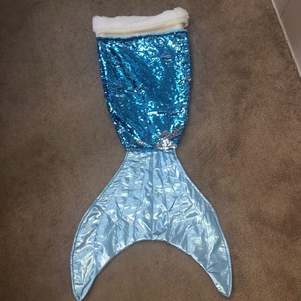 NWOT sequin mermaid tail / stocking